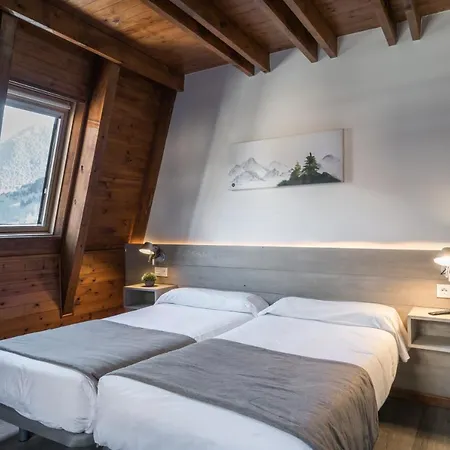 Hotel Snoe Mont Romies