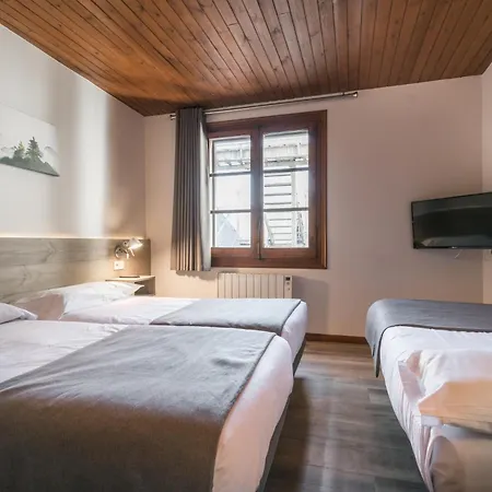Hotel Snoe Mont Romies