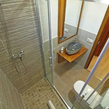 Hotel Snoe Mont Romies